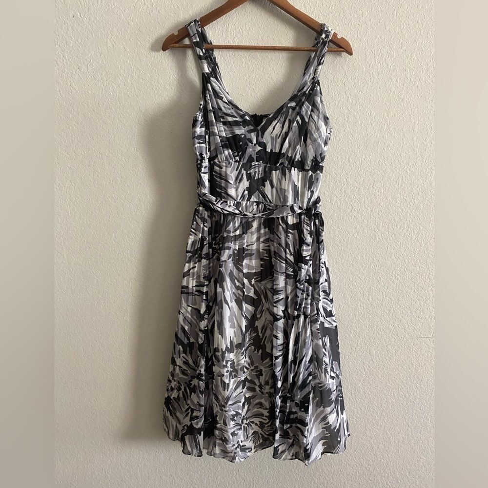 Teri Jon Black Grey Large Floral Silk Lightweight Cocktail Evening Dress 14